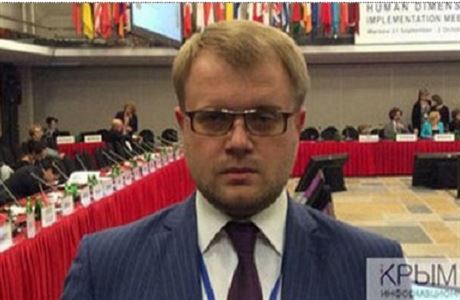 Dmitrij Polonskij do EU na základ sankcí nesmí. Pesto se tento týden objevil...