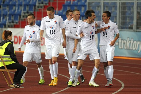 Radost hrá Baníku z gólu v utkání proti Olomouci.