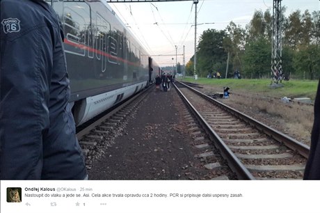 Railjet eských drah stál více ne dv hodiny u obce Opatovec na Svitavsku