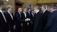 Setkání fotbalist s premiérem R Bohuslavem Sobotkou se zúastnila celá...