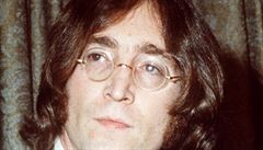 Ped 30 lety se milionm lid zhroutil svt. Byl zastelen John Lennon