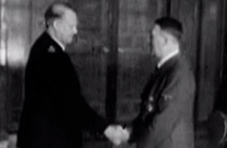 Quisling se nkolikrt setkal s Hitlerem, aby se dohodli na sttnm pevratu v...