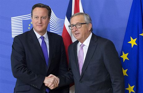 David Cameron a Jean-Claude Juncker v Bruselu.
