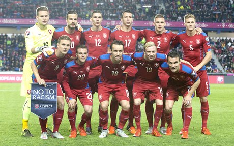 Čeští fotbalisté před utkáním s Tureckem.