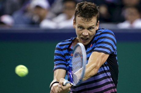 Tomá Berdych bhem utkání se Skotem Andym Murraym.