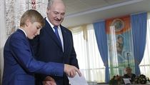 Alexandr Lukaenko se synem Nikolajem vol prezidenta Bloruska. Kdo to asi bude