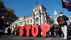 V Berln demonstrovalo a 250 tisc lid proti TTIP, obchodn dohod s USA