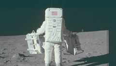 Archivní smímky z misí Apolla 7-17 jsou nyní voln k dispozici.