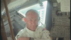 Snímek z mise Apollo 11.
