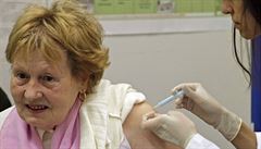 O�kování proti prase�í ch�ipce v nemocnici ve �pan�lském Durangu.