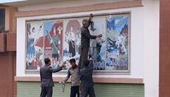 Pípravy dekorací na oslavy 70. výroí zaloení vládnoucí Korejské strany práce.