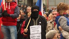 Extrémisté založili v Praze domobranu. Velí jí univerzitní učitel