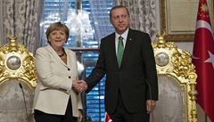 Nmecká kancléka Merkelová a turecký prezident Erdogan.