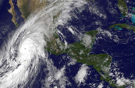 Satelitn snmek huriknu Patricia v ptek 23. jna 2015.