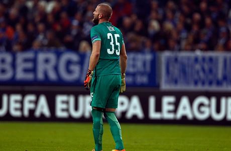 David Biík pi utkání se Schalke.