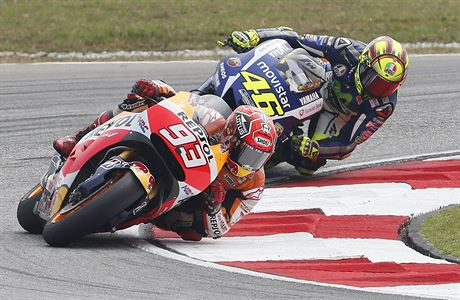 Marc Marquz (vlevo) a Valentino Rossi.