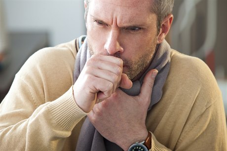 Špatný vzduch v domácnostech zhoršuje mimo jiné dýchací obtíže.