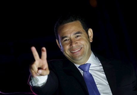 Ve druhém kole prezidentských voleb v Guatemale zvítzil známý televizní bavi...