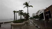 Oputen pobe turistickho letoviska Puerto Vallarta.