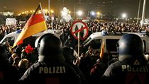 Nemck policie monitoruje demonstraci hnut PEGIDA (ilustran snmek).