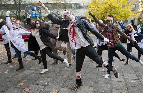 Zombiewalk a taneční kreace v Berlíně