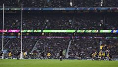 Ragbyové finále sledovalo na londýnském stadionu pes 80 tisíc divák.