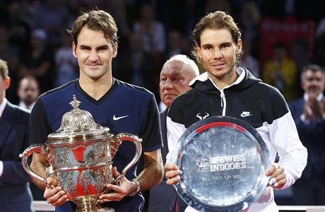 Federer porazil Nadala po tech a pl letech.