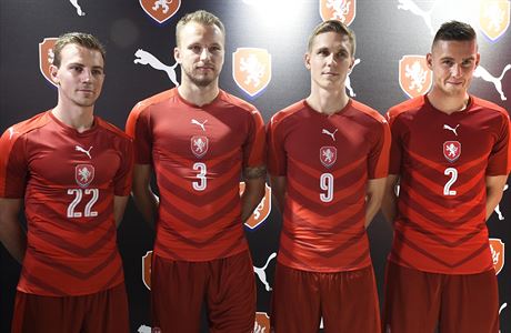 Zleva Vladimr Darida, Michal Kadlec, Boek Dokal a Pavel Kadebek.