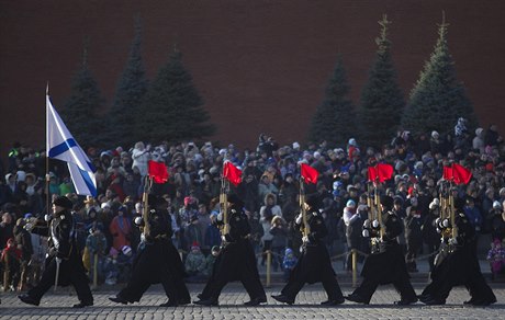 Ruská vojenská pehlídka ze 7. listopadu