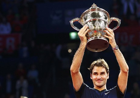 Roger Federer posedmé vyhrál domácí turnaj v Basileji.