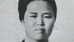 První manelka Kim Ir-sena a matka Kim ong-ila.