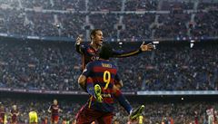 Luis Suárez a Neymar mají na svdomí posledních 16 gól Barcelony.