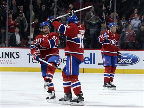 Montreal Canadiens slaví gól: David Desharnais (51), P.K. Subban (76) a Tomá...