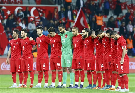 Turečtí fotbalisté jsou návštěvou Islandu rozezleni.