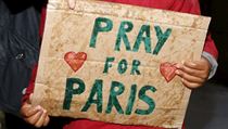 „Modlete se za Paříž.“