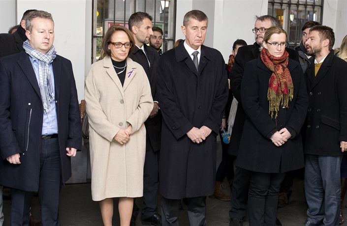 Pra�ská primátroka Adriana Krná�ová a ministr financí Andrej Babi� p�i...