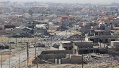 Kurdové ráno podle agentury AP vztyili kurdskou vlajku v centru msta a...