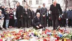 Prezident Milo Zeman a premiér Bohuslav Sobotka (SSD) dnes spolen ped...