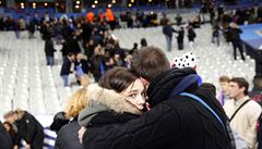 Vydení diváci na stadionu Stade de France