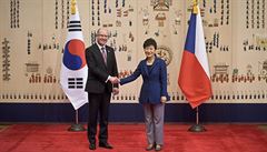 Sobotka u prezidentky Jižní Koreje. Podepsali strategickou dohodu