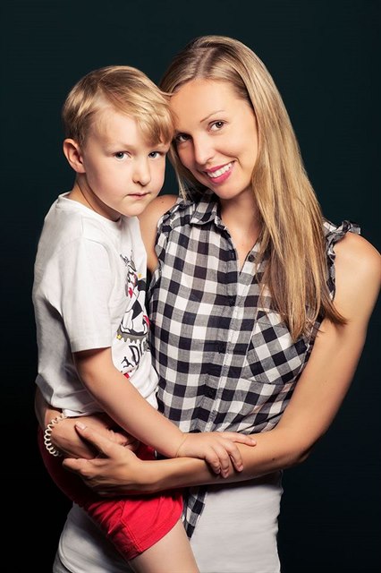 Novinářka a autorka knihy Deník matky Veronika Jonášová se synem Kryštofem.