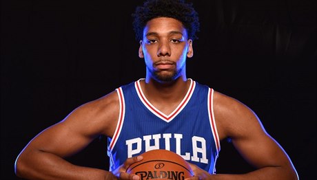 Basketbalista Philadelphie 76ers Jahlil Okafor.