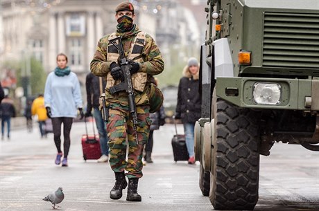 Belgití ozbrojenci v ulicích Bruselu