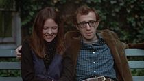 Diane Keaton a Woody Allen ve filmu Annie Hall.