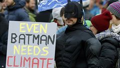 Protestující oblečený jako Batman protestuje v Berlíně | na serveru Lidovky.cz | aktuální zprávy