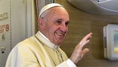 Nebojím se války, ale komárů, žertoval papež na návštěvě Afriky