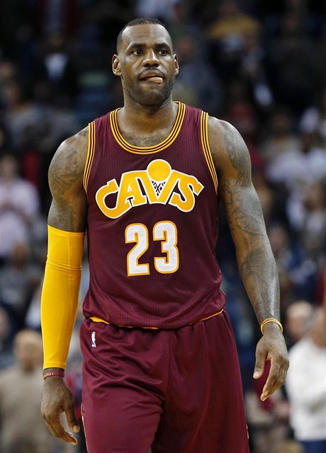 Basketbalista Clevelandu Cavaliers LeBron James.