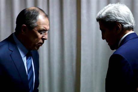 Sergej Lavrov a John Kerry.