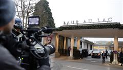 Policie zasahovala ped hotelem v Curychu, kde se ubytovali fotbaloví...