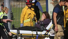 Jedna z obtí útoku v péi záchraná.